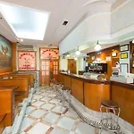 San Francisco بيت ضيافة 3*